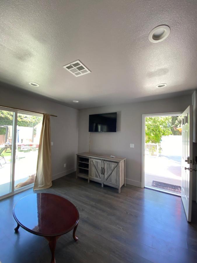Home Away From Home Los Angeles Exterior photo